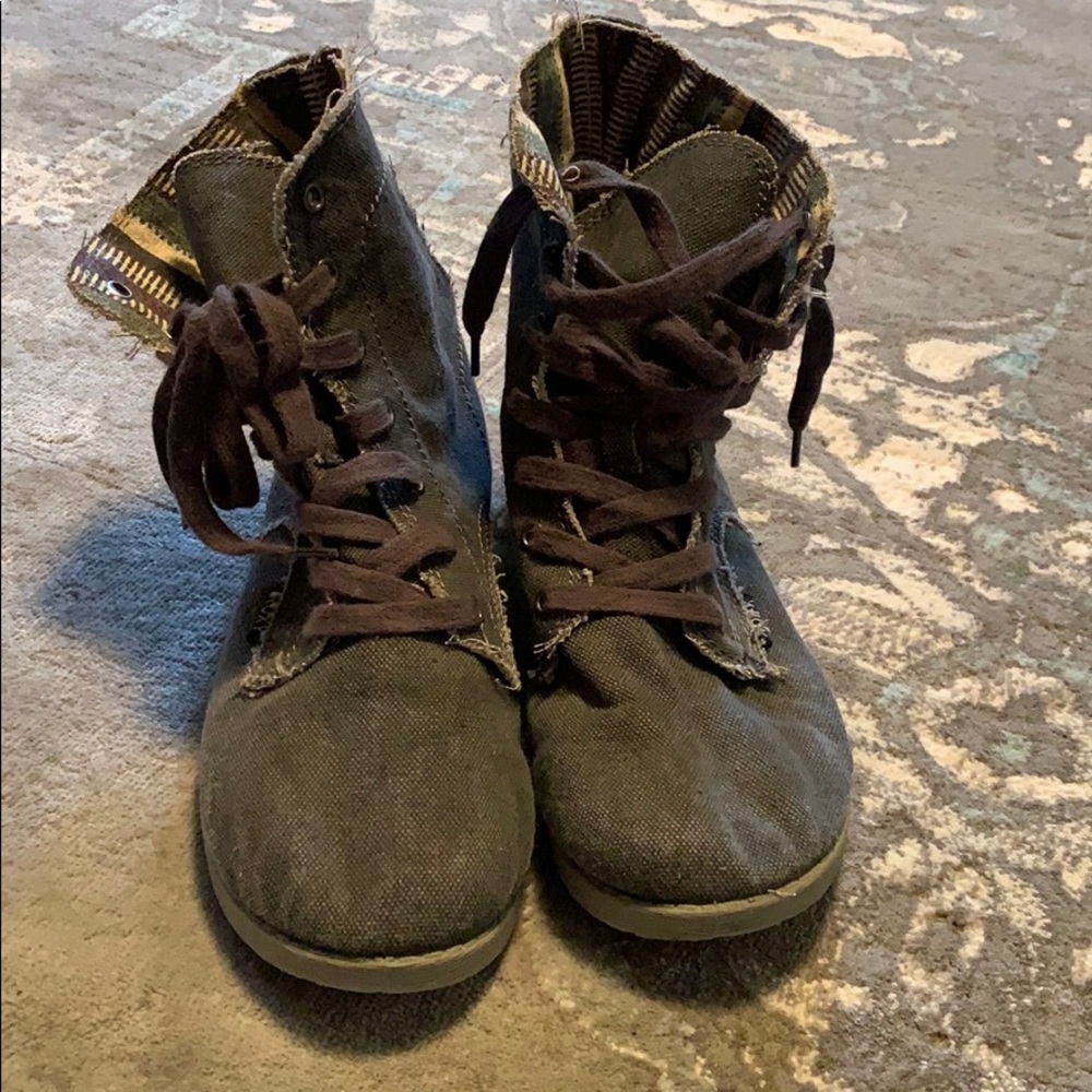 ROXY Rylan Boots - gray canvas booties